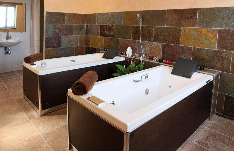 Domaine Saint-Roch Hotel Spa Salzuit エクステリア 写真